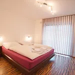 Ek - Living Ferienhaus, 8 Personen - 550 M Zur Spieljochbahn - Zillertal * Fuegen