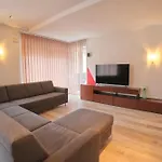 Ek - Living Ferienhaus, 8 Personen - 550 M Zur Spieljochbahn - Zillertal Casa de Férias